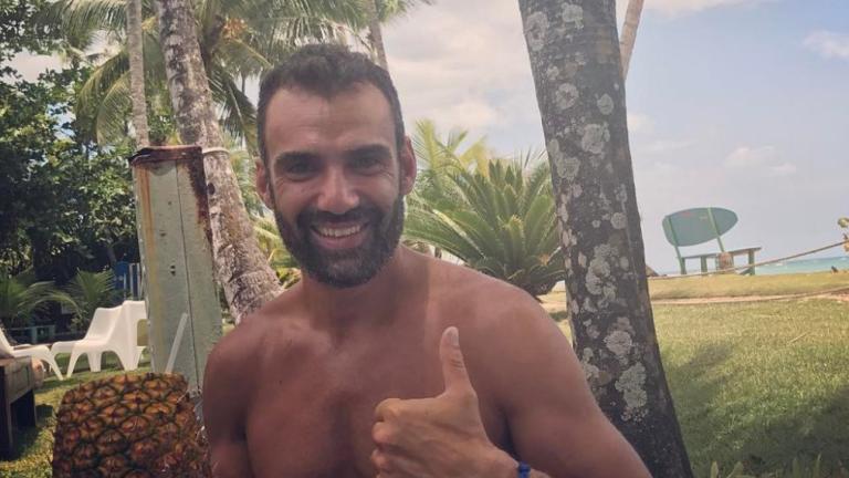 H επιστροφή του Λάμπρου Χούτου στην Ελλάδα μετά το Survivor [εικόνα] | 0 bovary.gr