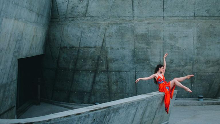 Μπαλαρίνες στους δρόμους του Χονγκ Κονγκ | 0 bovary.gr