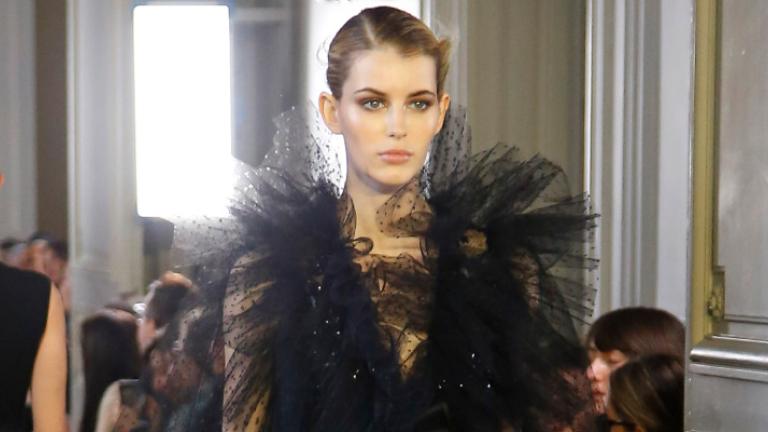 Το show του οίκου Elie Saab για το φθινόπωρο του 2019 στο Παρίσι εντυπωσίασε | 0 bovary.gr