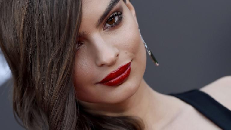 Οι 8 κινήσεις της Έμιλι Ρατακόφσκι για να κρατιέται σε φόρμα  | 0 bovary.gr