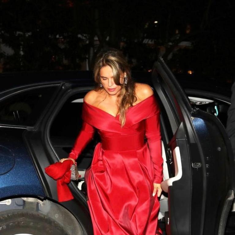 σίλια κριθαριώτη φόρεμα βασιλικός γάμος