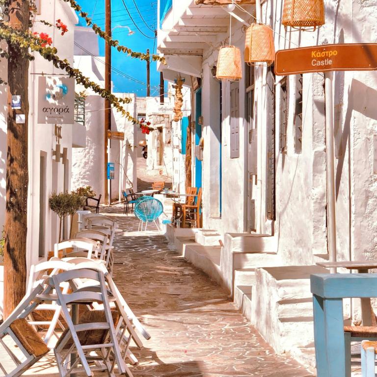 Κίμωλος: Το παρθένο νησί με τα σύρματα που μαγεύει την Telegraph