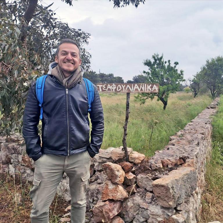 O Πάνος Δημάκης στις 17 Κλωστές 