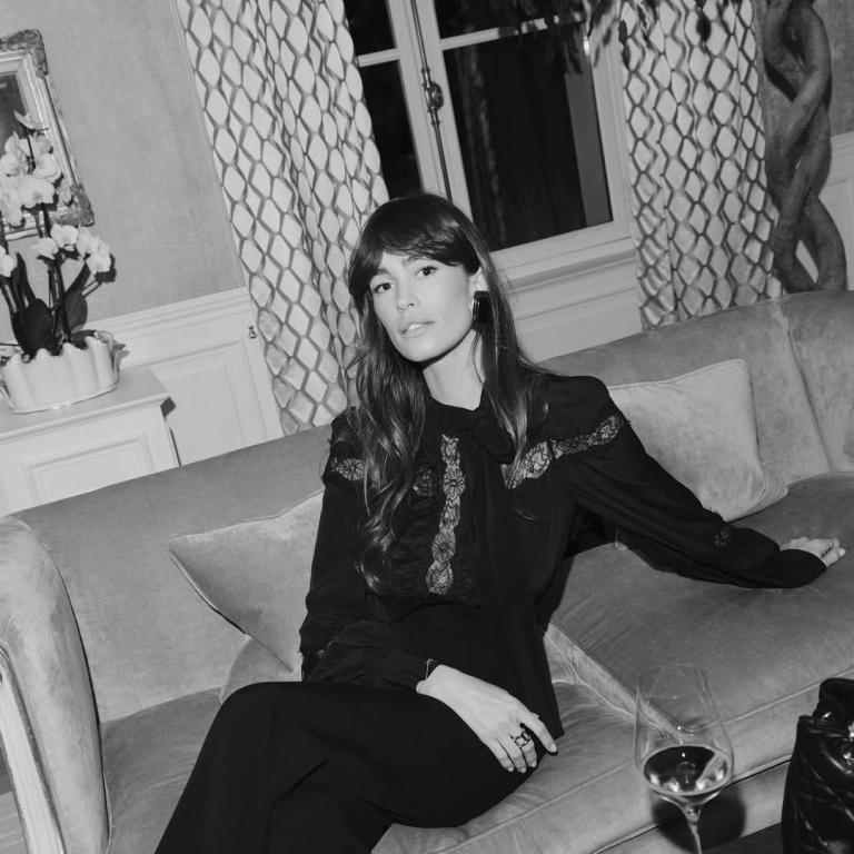 Πώς να φτιάξετε μόνες σας το glam look στο σπίτι