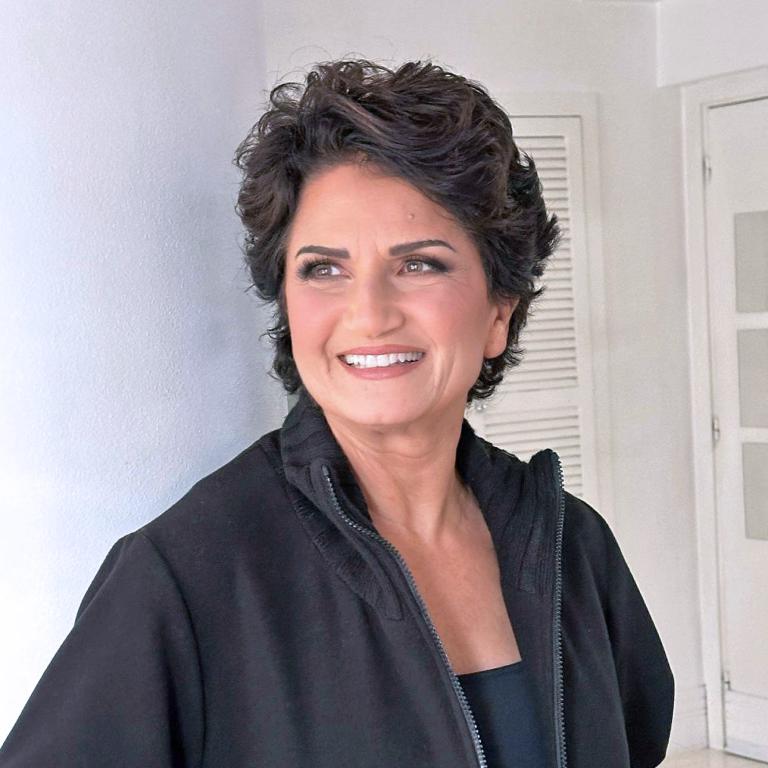 Η Άλκηστις Πρωτοψάλτη στο Θέατρο Παλλάς