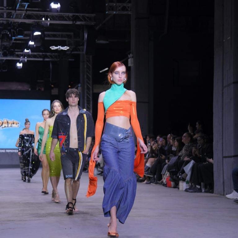 Τα ρούχα των σχεδιαστών από τα New Designers Awards εμπνευσμένα από το ΣΚΡΑΤΣ