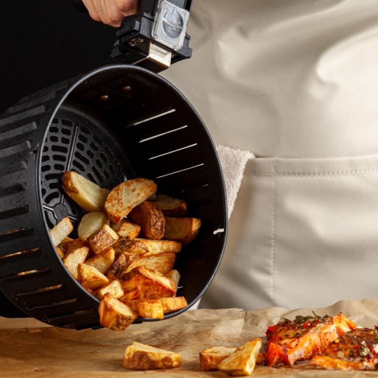 5 τροφές που δεν πρέπει ποτέ να βάζετε στο air fryer -Κι ο λόγος 