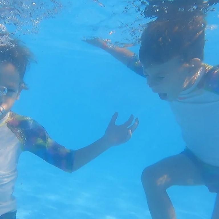 Το ντοκιμαντέρ «Mommies» προβάλλεται online