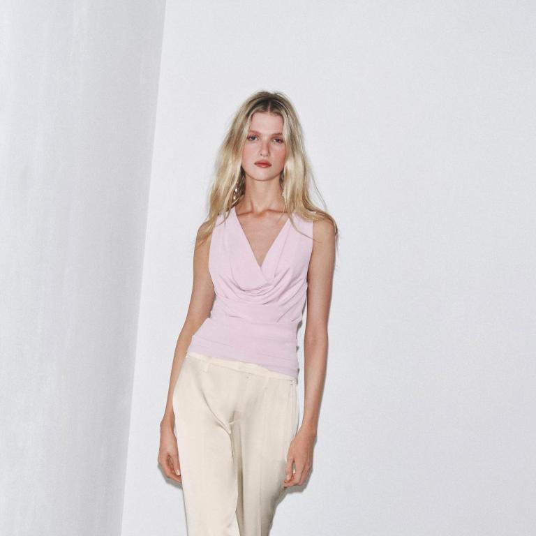 Tops/Φωτογραφία Zara 