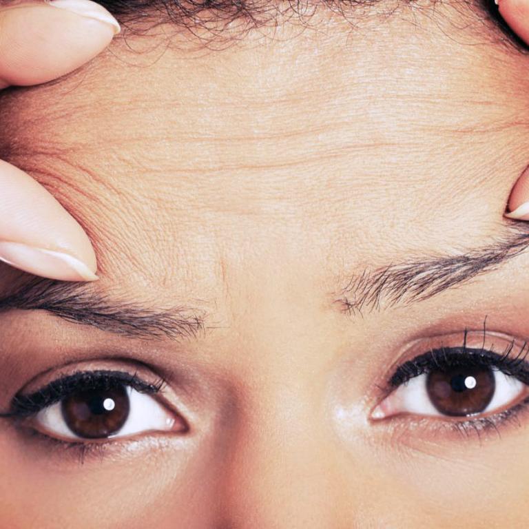 Ο πιο αποτελεσματικός και οικονομικός τρόπος για να καταπολεμήσετε τις ρυτίδες στο σπίτι