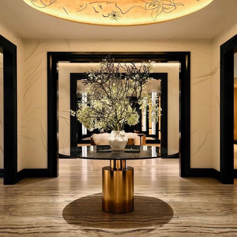 Η Schiaparelli επεκτείνεται στο Harrods με μια μπουτίκ-κόσμημα σε σουρεαλιστικό ύφος
