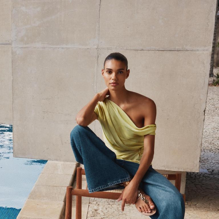 Γυναίκα με Zara