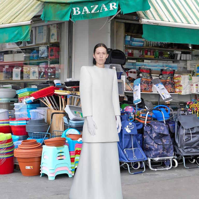 Ο Demna έγραψε τον επίλογο του στον Balenciaga με μια couture συλλογή γεμάτη συγκίνηση