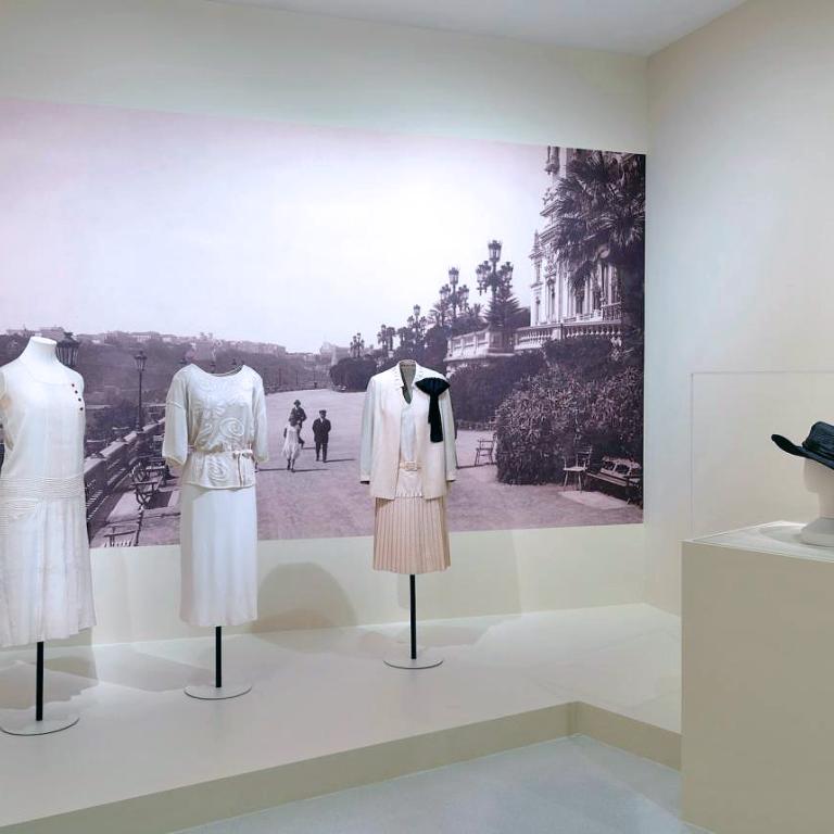 "Les Années folles de Coco Chanel" : Τα χρόνια της νιότης της μεγάλης σχεδιάστριας σε μια νέα έκθεση στο Μονακό
