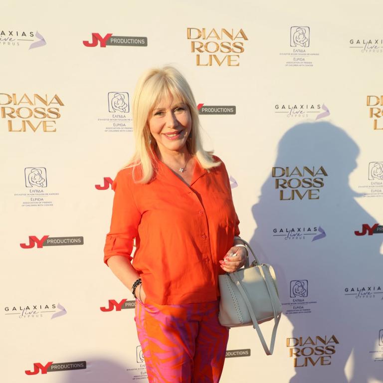 Λίζα Δουκακάρου