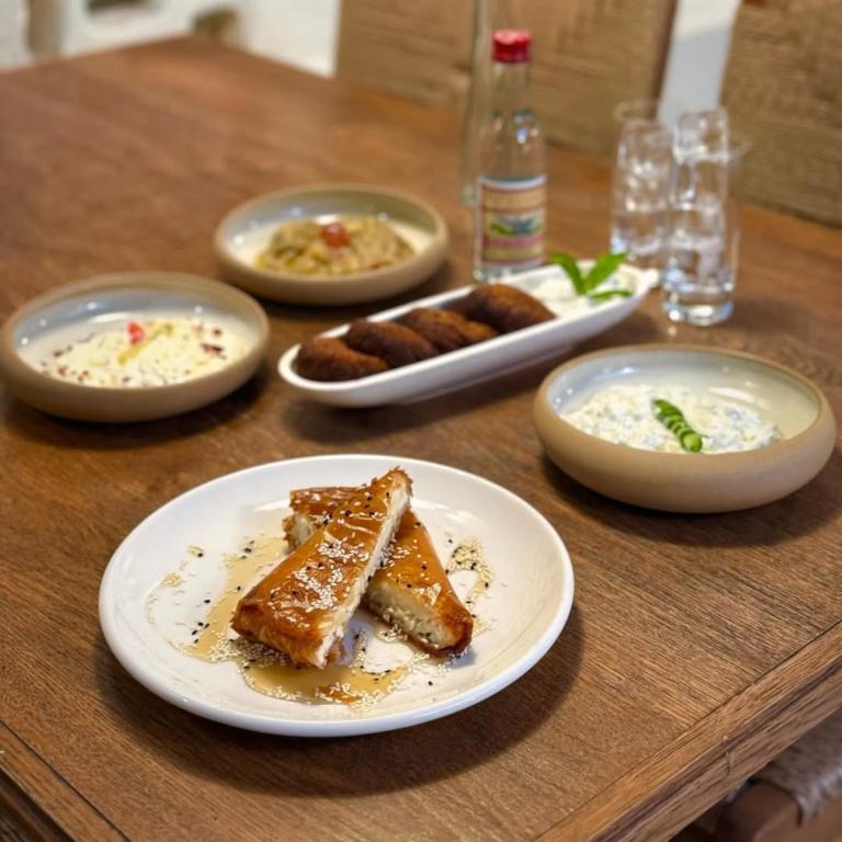 strouga taverna νέος κόσμος