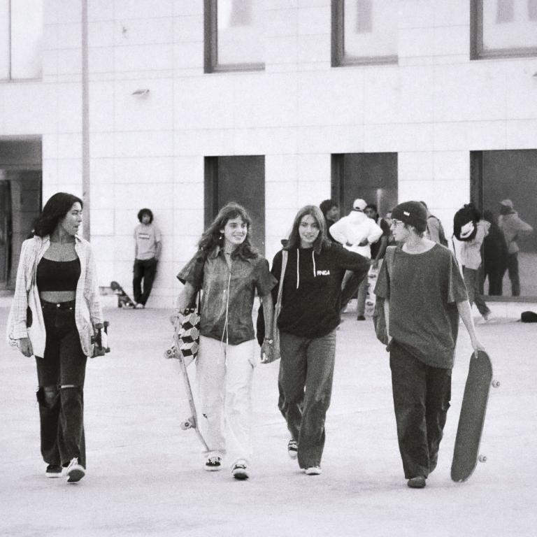 Σε αυτή την ηλικία, η Gen Z σε θεωρεί ήδη... «μεγάλο»
