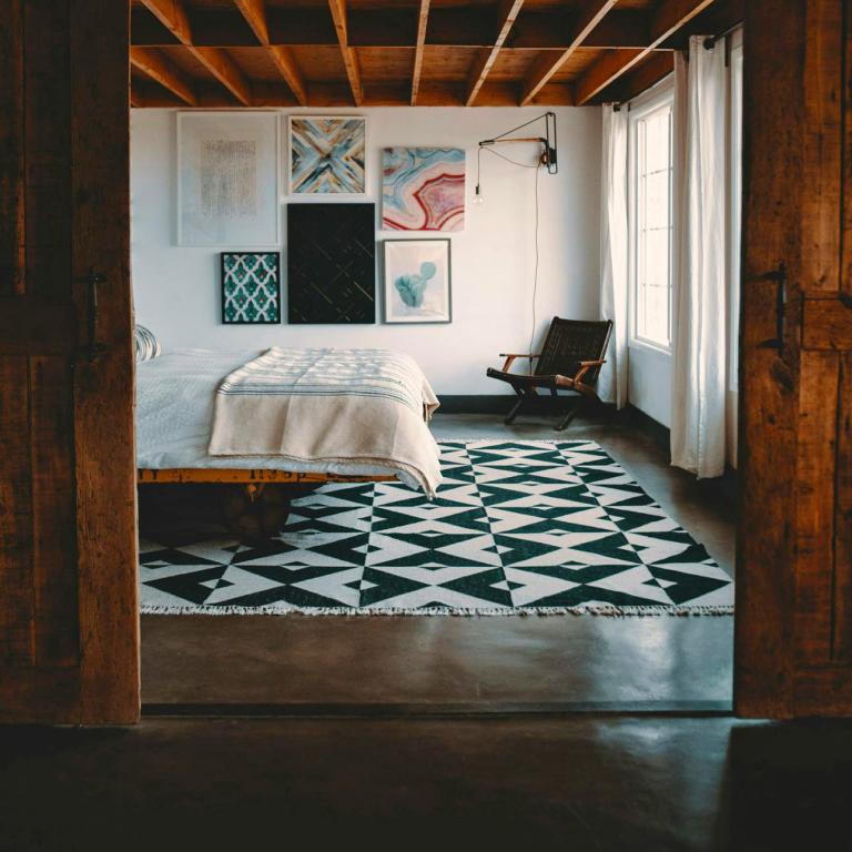 Design που αναπνέει -Oι αρχιτεκτονικές επιφάνειες που σε καλούν να περπατήσεις ξυπόλυτος