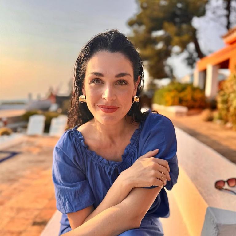 Η Ιωάννα Τριανταφυλλίδου με φουσκωμένη κοιλιά