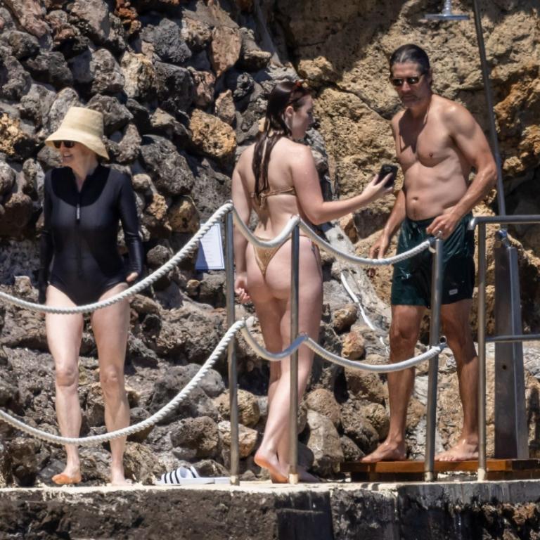 Τζούλιαν Μουρ σε οικογενειακές διακοπές