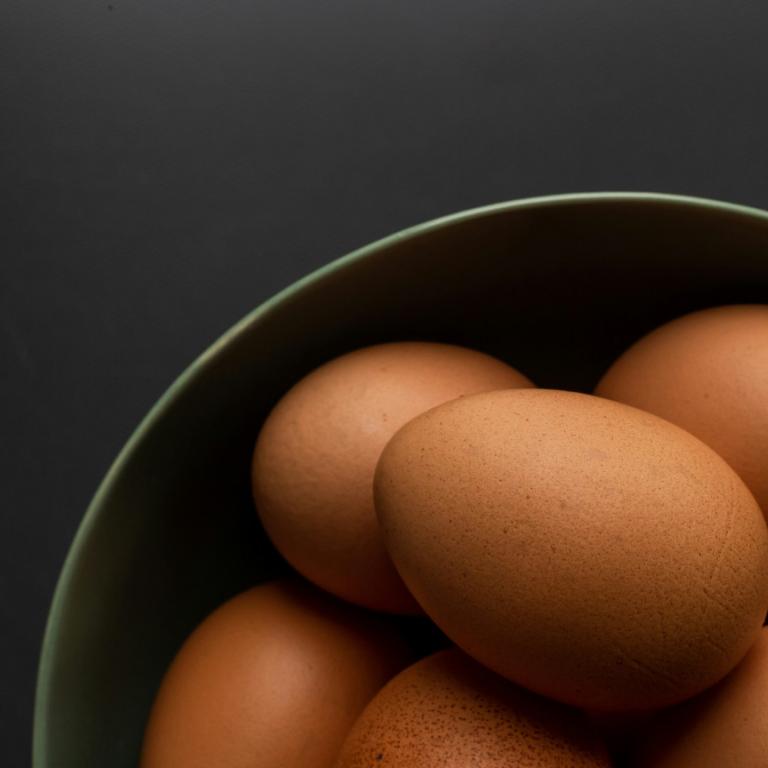 Αυγά σε μπολ