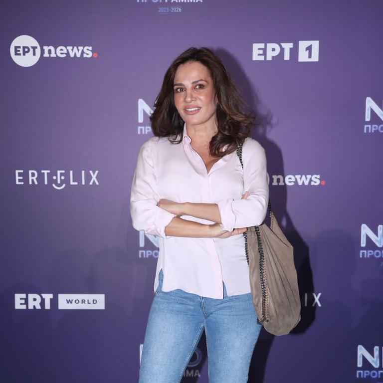 Η Δήμητρα Ματσούκα με τζιν και γόβες