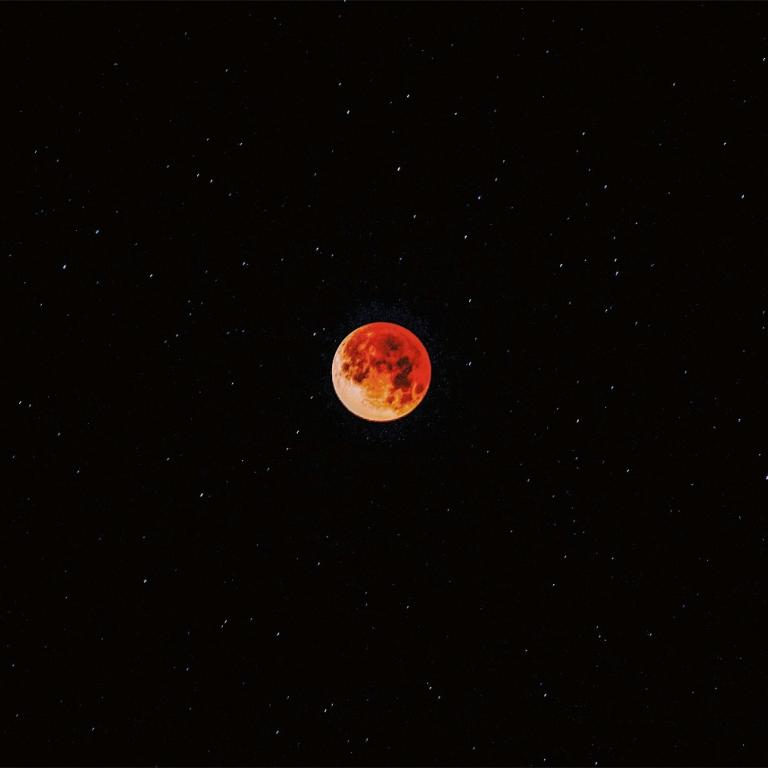 red moon