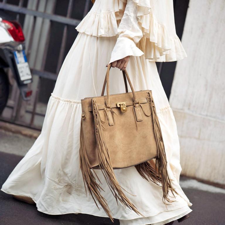 Φθινοπωρινό update: Η style expert προτείνει την πιο κομψή και πρακτική τσάντα της σεζόν