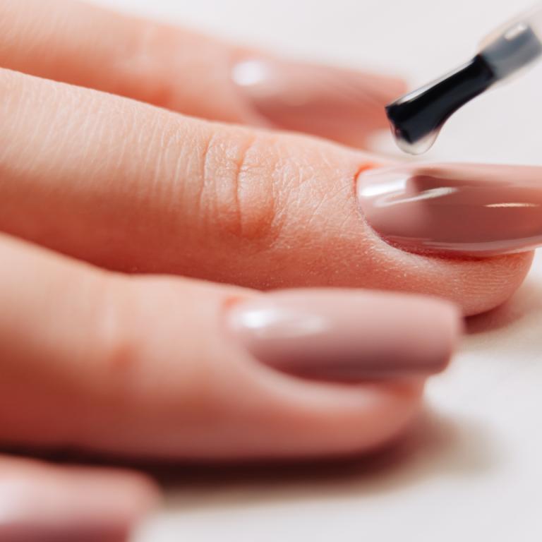 Πέρασμα νυχιού με βερνίκι