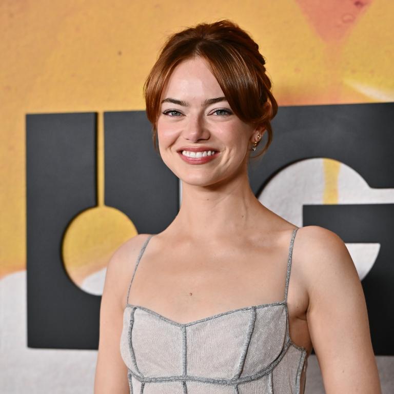 Η Έμμα Στόουν με φόρεμα Louis Vuitton/ Φωτογραφία: AP Images