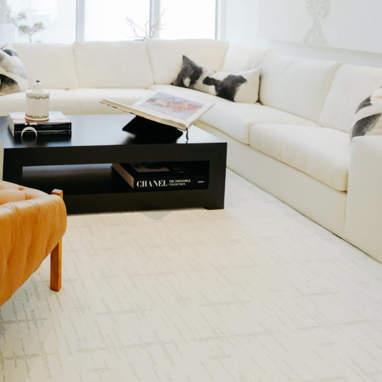 Ο αναπάντεχος κανόνας που ακολουθούν οι διακοσμητές όταν αγοράζουν καναπέ -Kαι ο τύπος που δεν επιλέγουν ποτέ