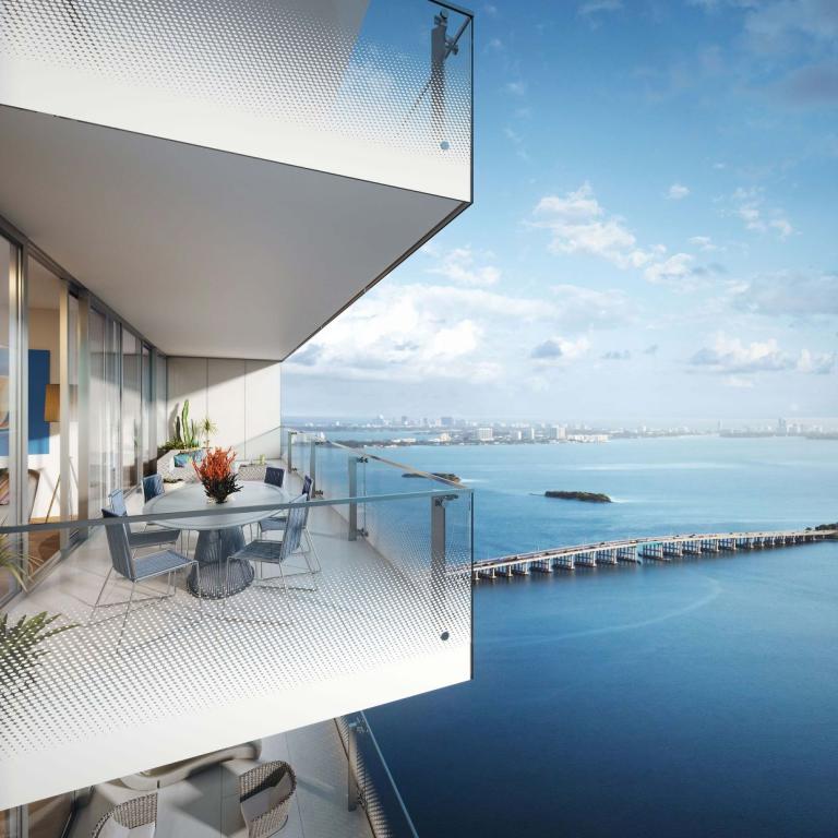 Από τις πασαρέλες στα κτίρια-Γιατί οι μεγάλοι οίκοι μόδας μπαίνουν στην αρχιτεκτονική