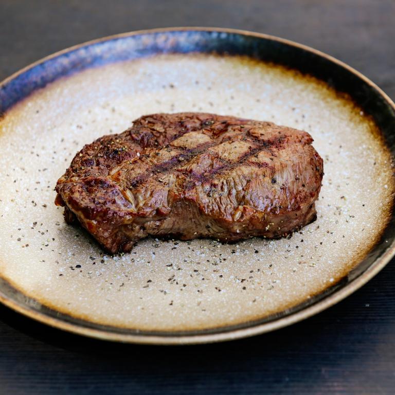 Ψητό μοσχαρίσιο φιλέτο / Φωτογραφία: Unsplash