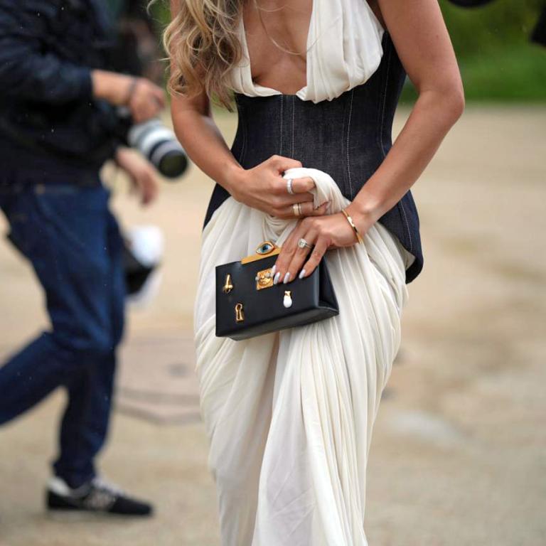 Τσάντα του οίκου Schiaparelli/Φωτογραφία: Getty Images/Φωτογραφία: Getty Images