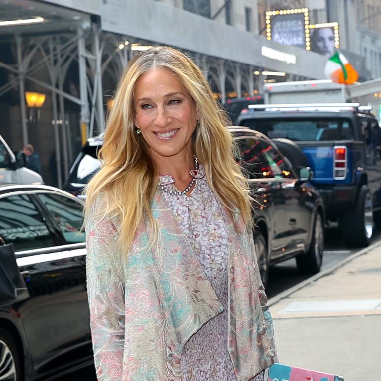 5 εθιστικά αστυνομικά μυθιστορήματα που θα σε κάνουν να ξεκολλήσεις από το κινητό σου