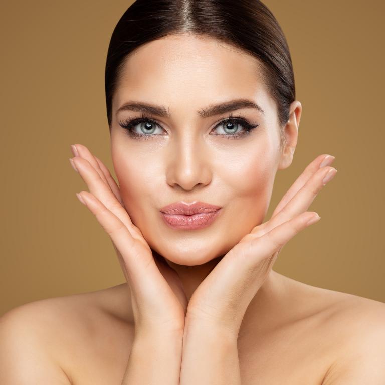 NYX Professional Makeup – Face & Lip Make Up 