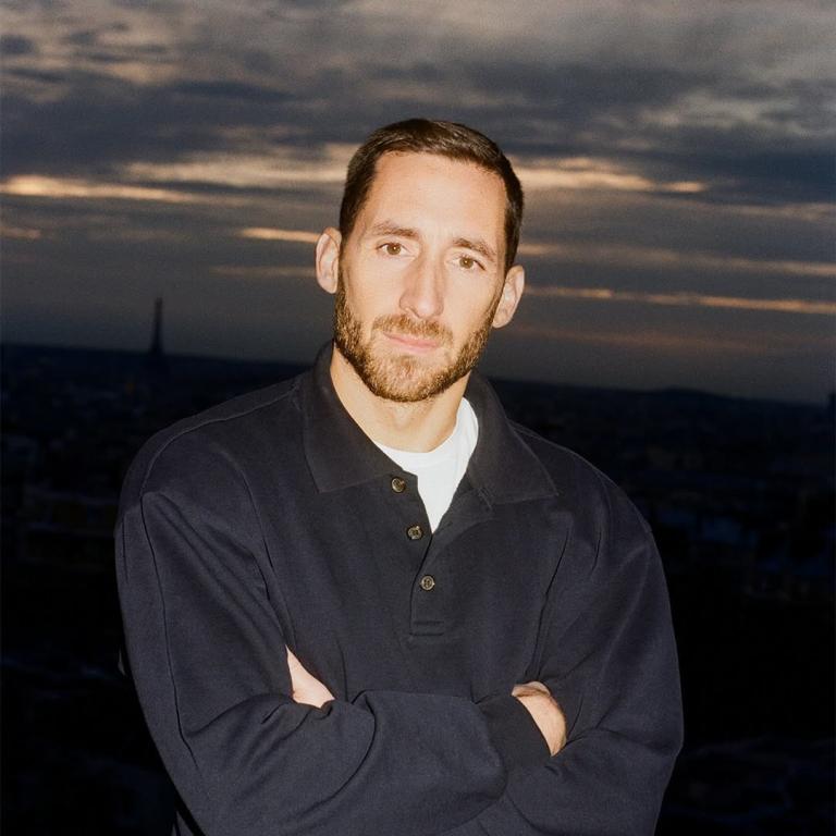 Το πρόσωπο πίσω από το Atlein στο τιμόνι του Balmain -Γιατί ο Antonin Tron θεωρείται η πιο ανατρεπτική επιλογή της χρονιάς