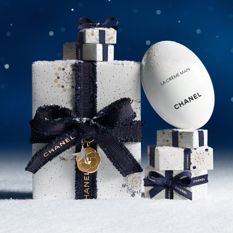 Chanel Holiday 2025: Μια συλλογή που ακτινοβολεί κομψότητα και λάμψη