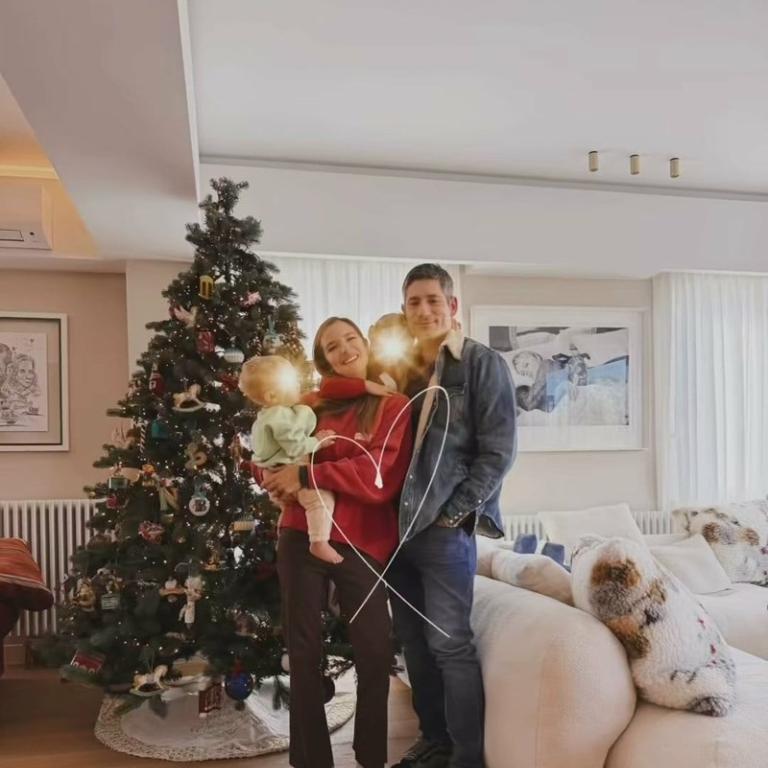 Μια ματιά στο στολισμένο σαλόνι της Εριέττας Κούρκουλου-Λάτση