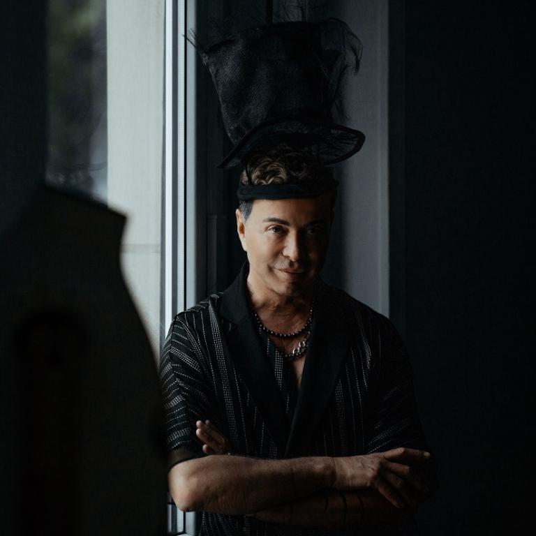 Λάκης Γαβαλάς