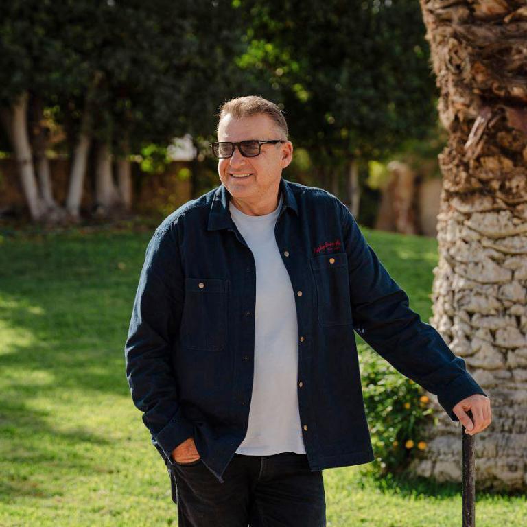 Ο Γιώργος Λιάγκας στο Bovary