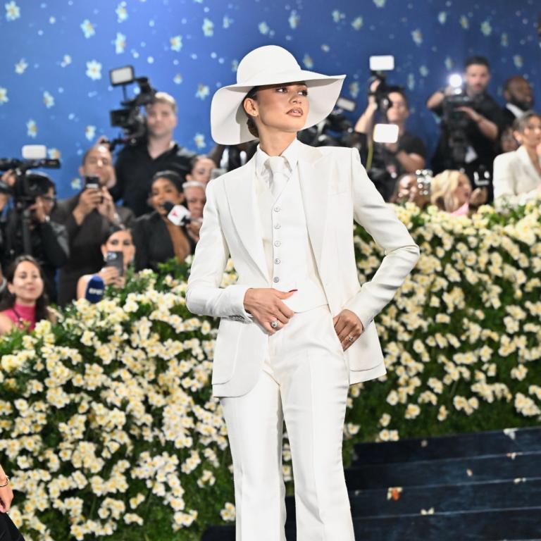 Η Ζεντάγια με custom Louis Vuitton