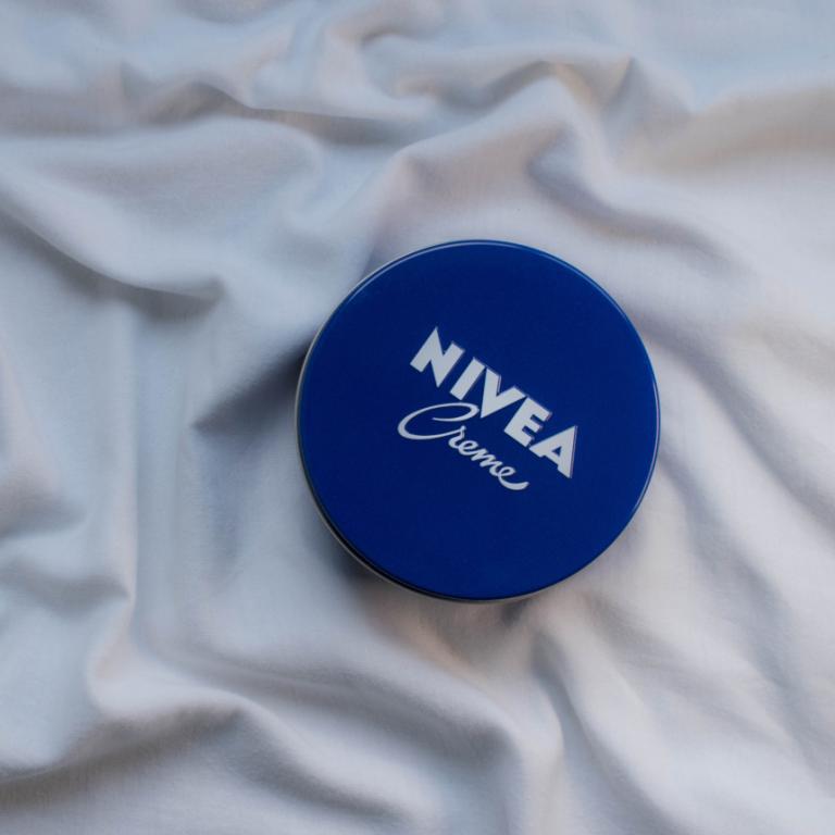 Μπλε κουτάκι Nivea