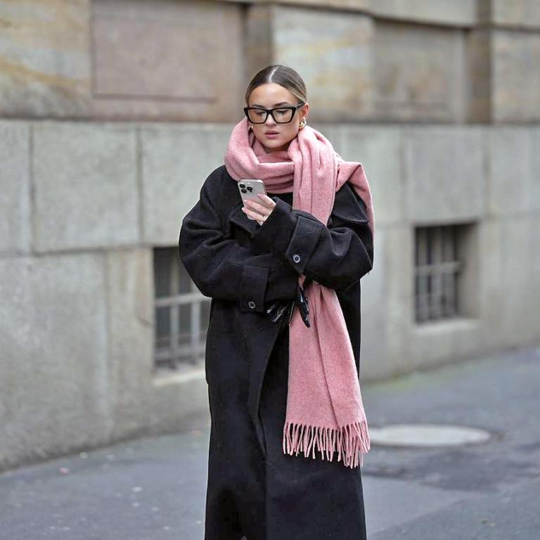 Χτένισμα με φουλάρι/Φωτογραφία Getty Images 