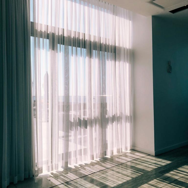 Τι αντικαθιστά τις κουρτίνες