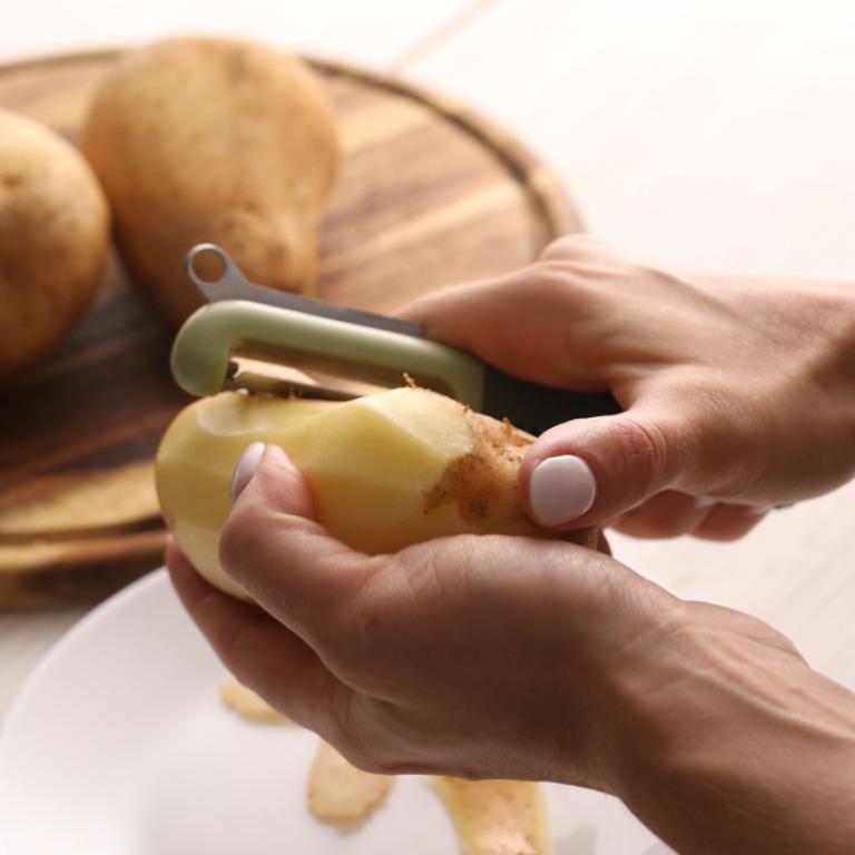 Ξεφλούδισμα πατάτας