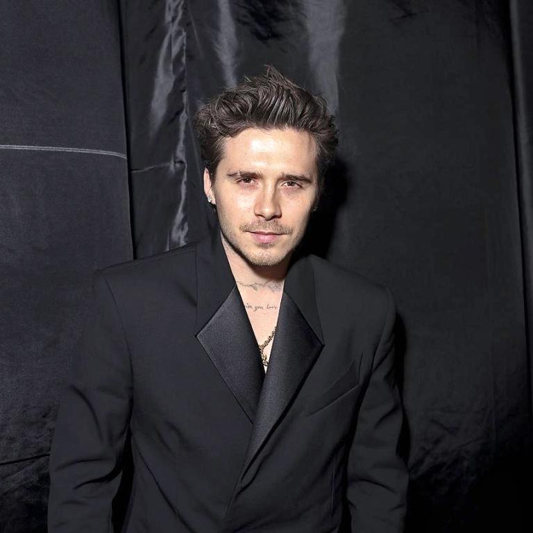 Ο Μπρούκλιν Μπέκαμ παρευρίσκεται στην παρουσίαση της συλλογής Mugler Φθινόπωρο/Χειμώνας 2024-2025 την Κυριακή 3 Μαρτίου 2024 στο Παρίσι/Φωτογραφία AP