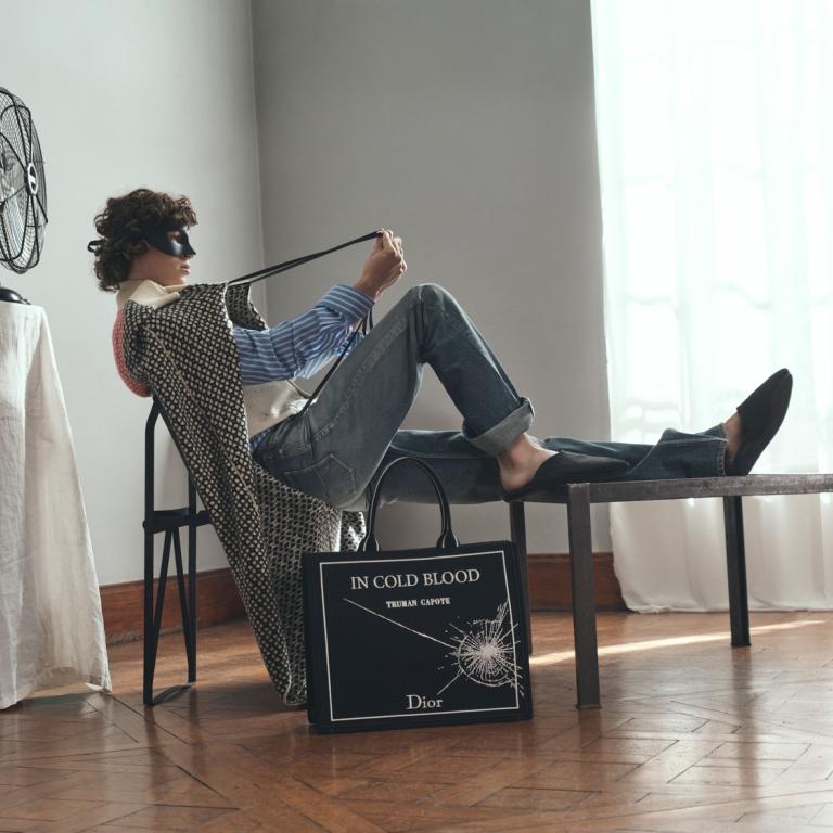 Travawyn Taylor: O bookfluencer που φέρνει τη λογοτεχνία στη μόδα του Dior