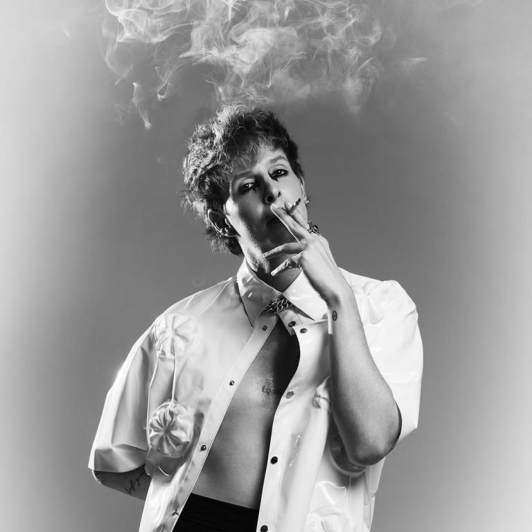 D3lta: Ο 34χρονος γιος του Γιάννη Κούστα που φιλοδοξεί να εκπροσωπήσει την Ελλάδα στη Eurovision