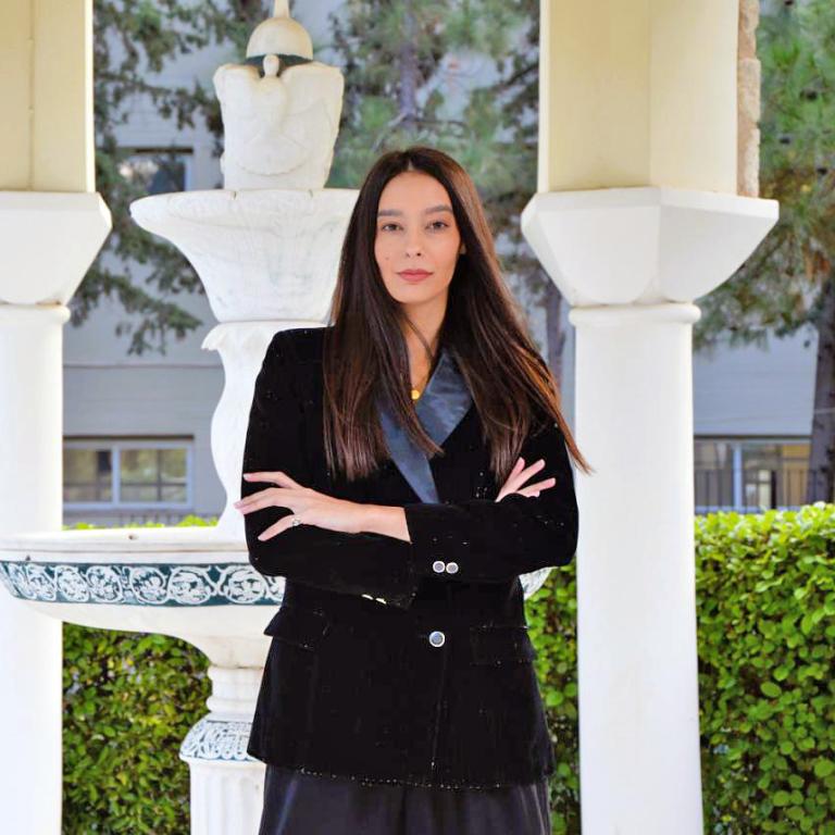 Μάρω Φρουζάκη: Η δημιουργός πίσω από το brand που επαναπροσδιορίζει το urban style